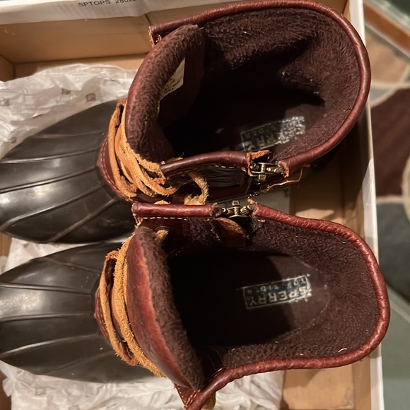 Women’s Size 7.5 Brown Sperry duck boots - Picture 7 of 8